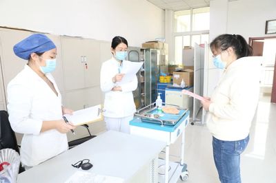 青島市首屆“互聯(lián)網(wǎng)+護理服務(wù)”護理技能培訓(xùn)考核在新區(qū)中心醫(yī)院舉行